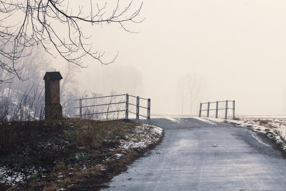 Free Image of Winter road 