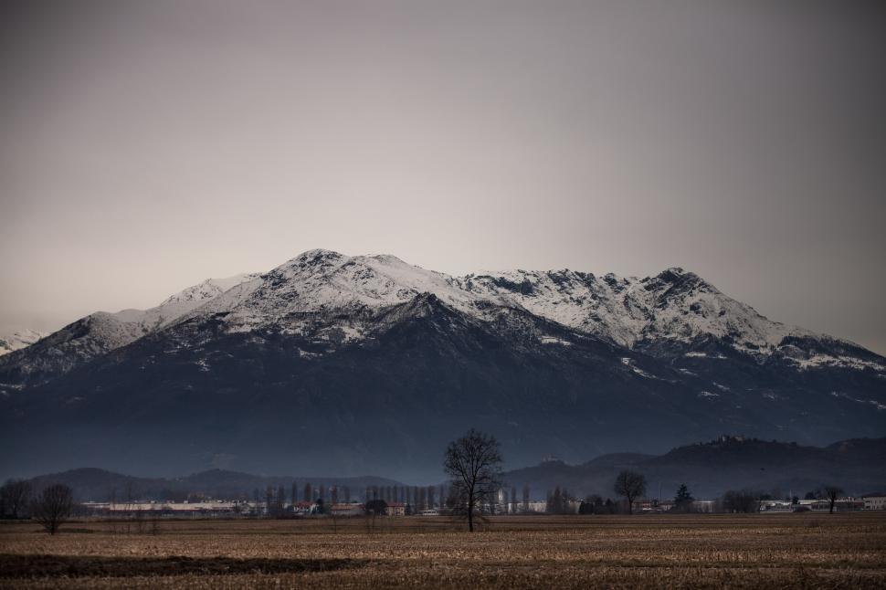 Free Image of Snow covered mountains 