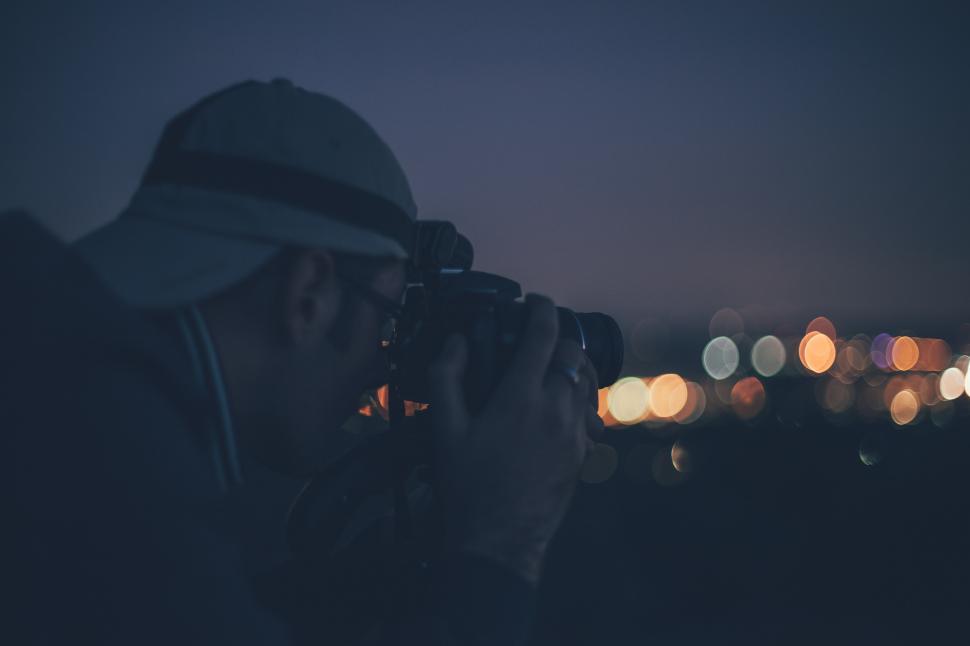 Free Image of Photographer in action 