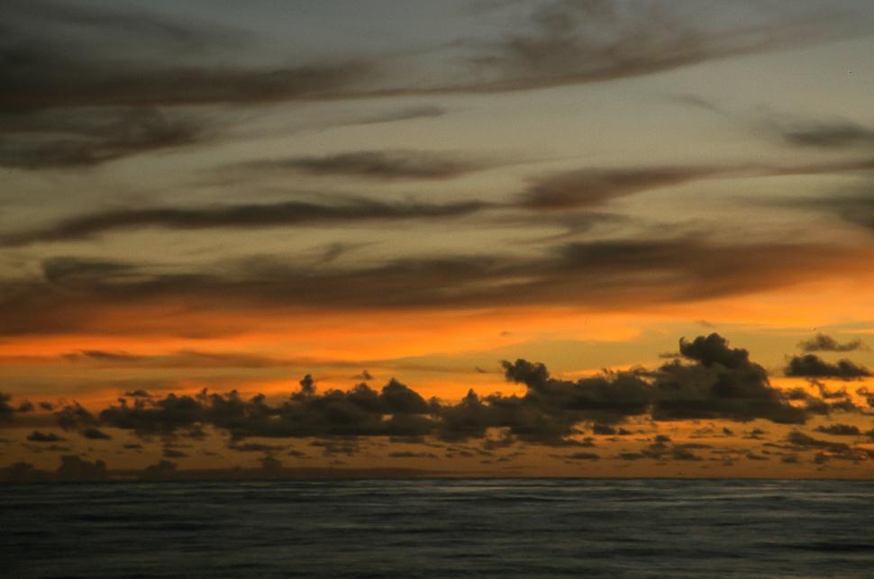 Free Image of Dramatic Sunset 