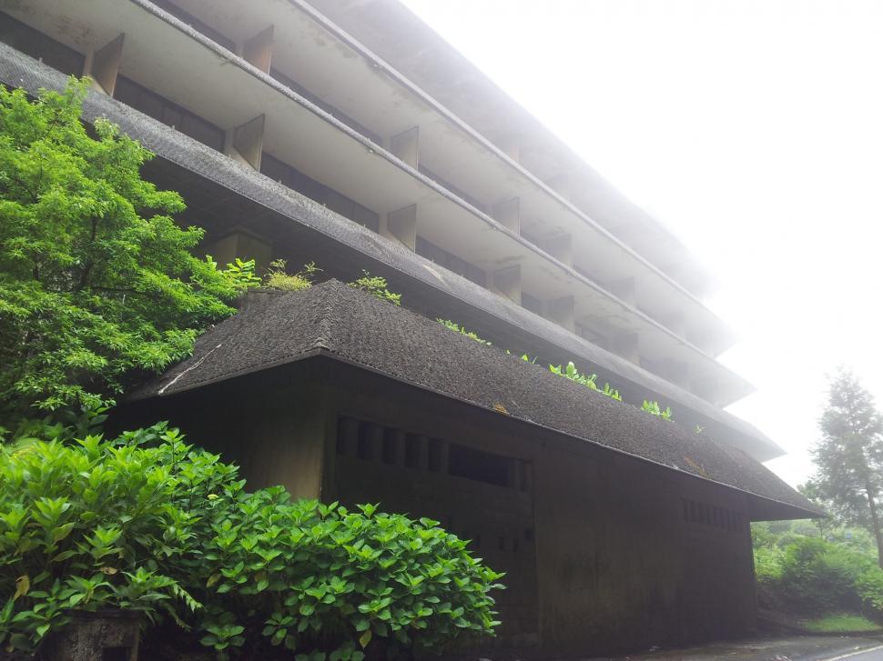 Free Image of Abandoned hotel in mountains  