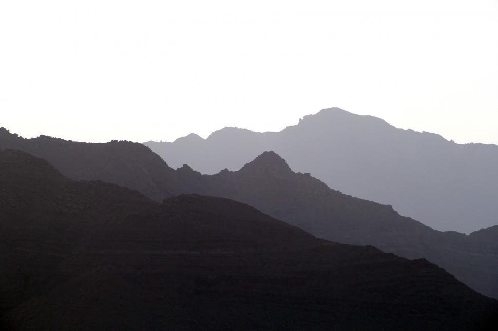 Free Image of Majestic Mountain Range 
