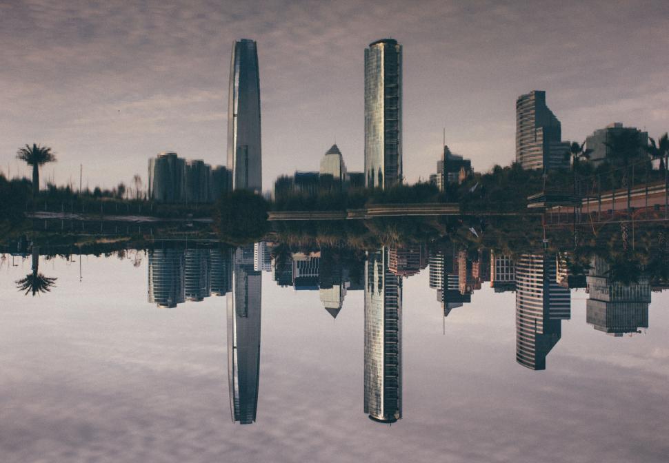 Free Image of Urban Landscape: Black and White City Skyline 