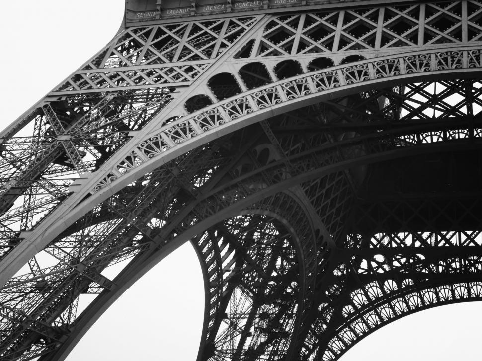 Free Image of Eiffel Tower in Black and White 
