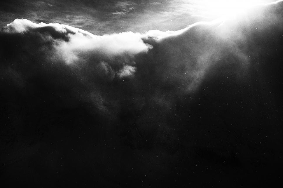 Free Image of Dramatic Clouds in the Sky 