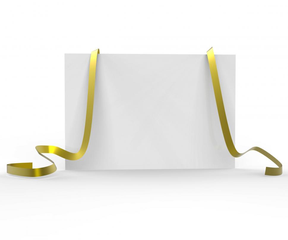 Free Image of Gift Tag Shows Empty Space And Card 
