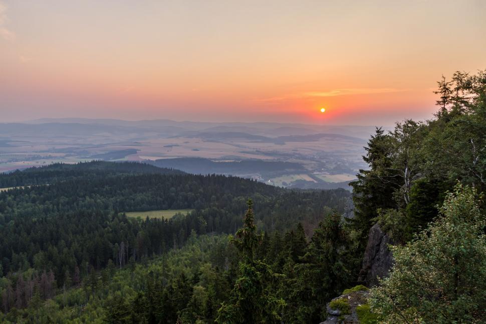 Free Image of Sun Setting Over Mountains 