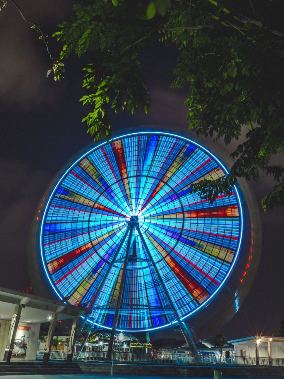 Free Stock Photo of Illuminated Ferris Wheel Glowing in the Night Sky |  Download Free Images and Free Illustrations, image size:970x1293