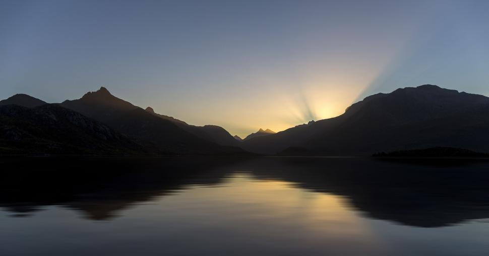 Free Image of Majestic Mountains Overlooking Scenic Lake 