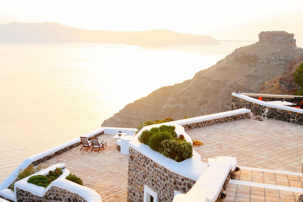 Free Image of Stone Building Overlooking Ocean 