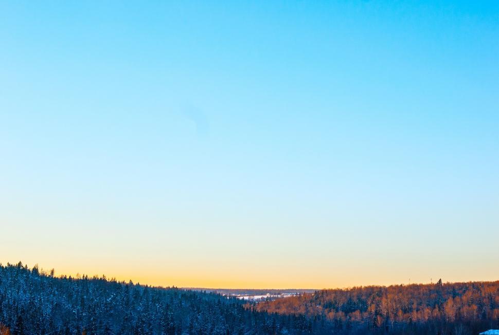Free Image of Snowboarder Executes Trick Mid-Air 