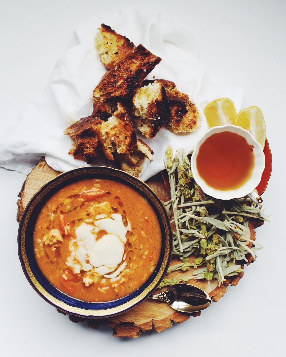 Free Image of Plate of Food With Bowl of Soup 