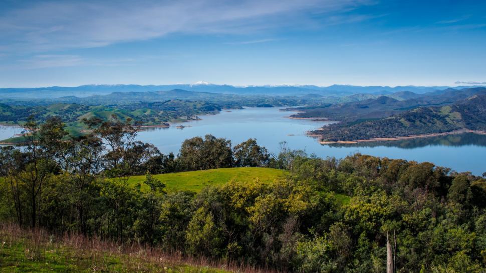 Free Image of Stunning Panoramic View of a Vast Water Body 