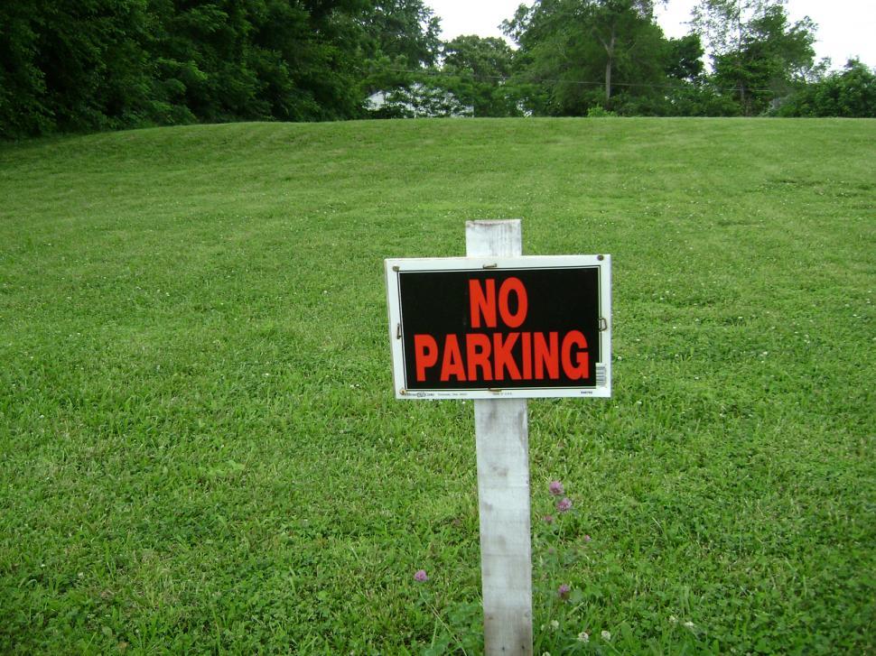 Free Image of No Parking 