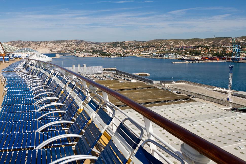 Free Image of Cruise Ship Docked 