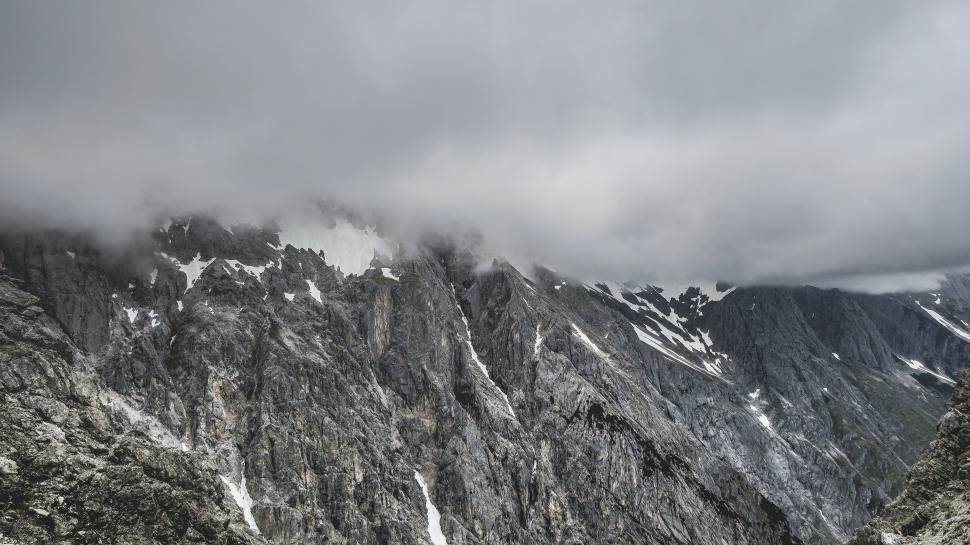 Free Image of Majestic Mountain Range in Black and White 