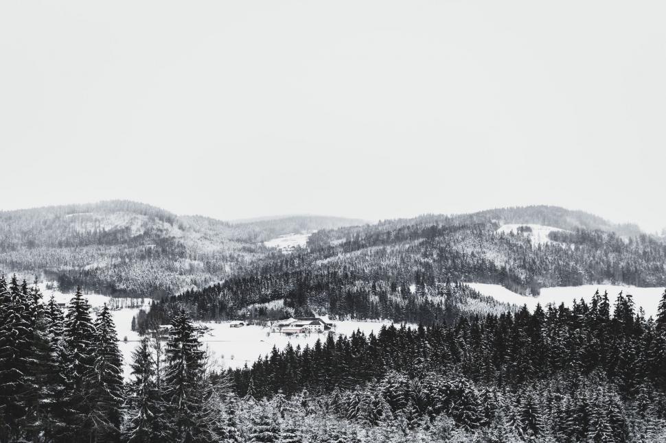 Free Image of Majestic Mountain Range in Black and White 