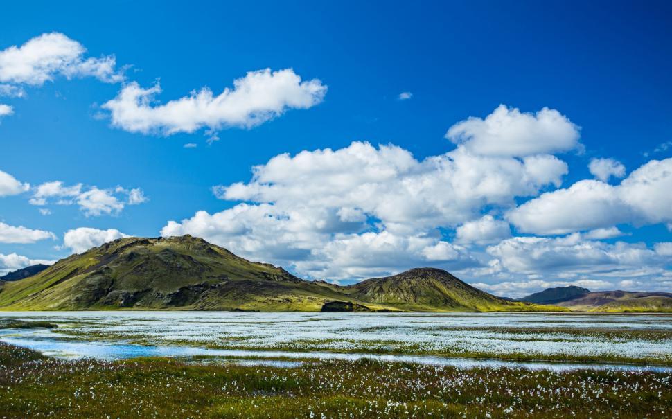 Free Image of Majestic Lake Surrounded by Towering Mountains 