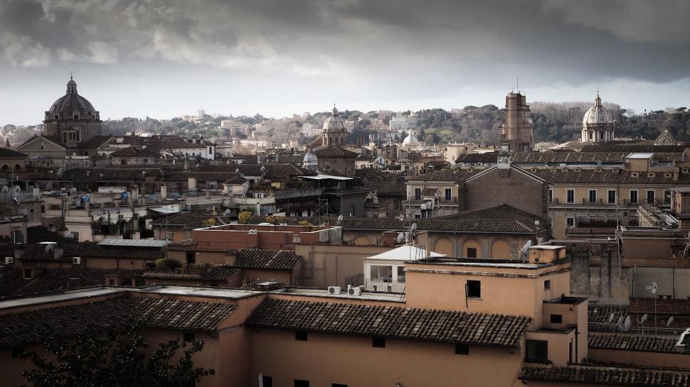 Free Image of Urban Cityscape in Black and White 