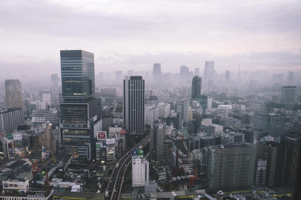 Free Image of Urban Cityscape in Black and White 
