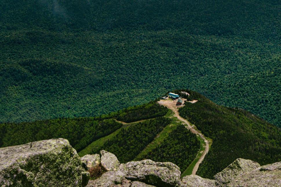 Free Image of Mountain House Overlooking the Valley 