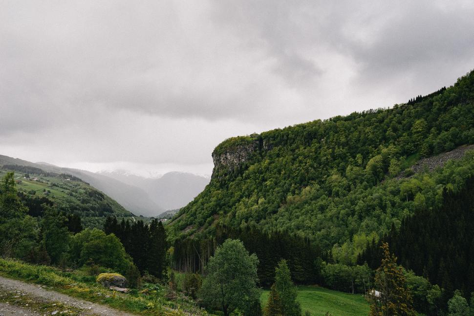 Free Image of Majestic Valley Overlooking Lush Green Landscape 