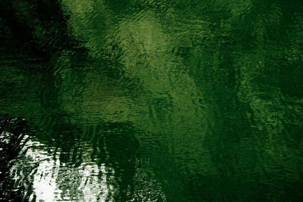Free Image of Water reflection  