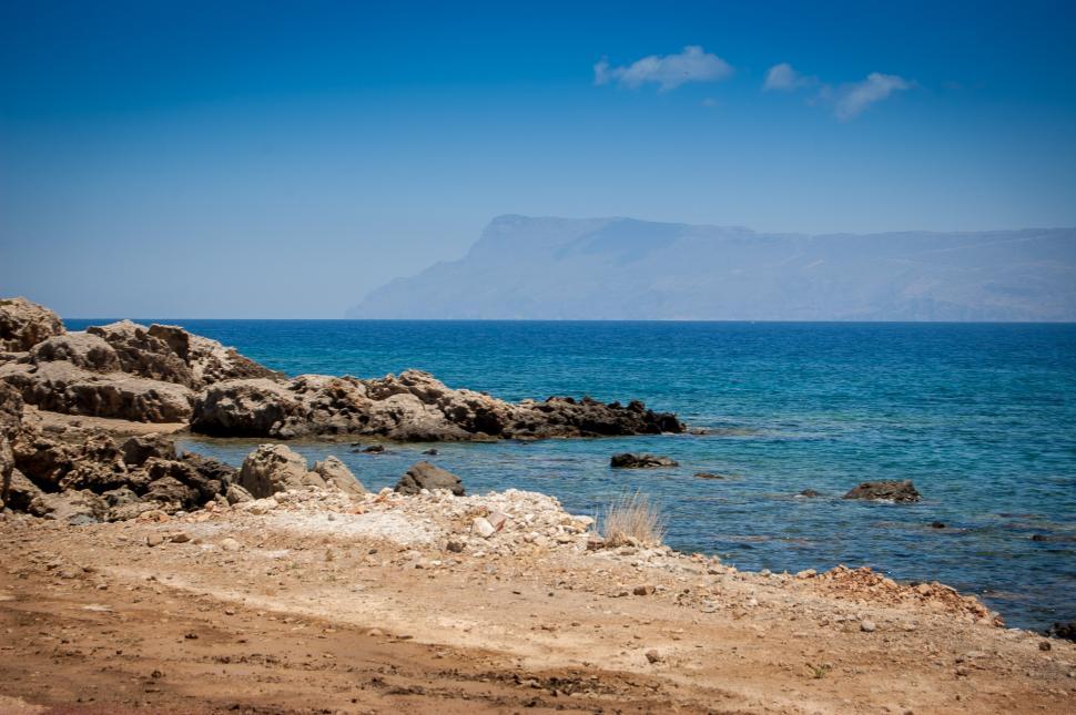 Free Image of A View of the Ocean From a Rocky Shore 