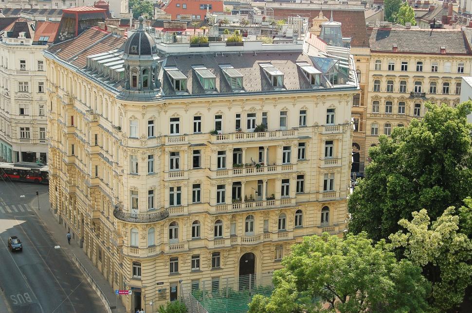 Free Image of Towering Building With Numerous Windows 
