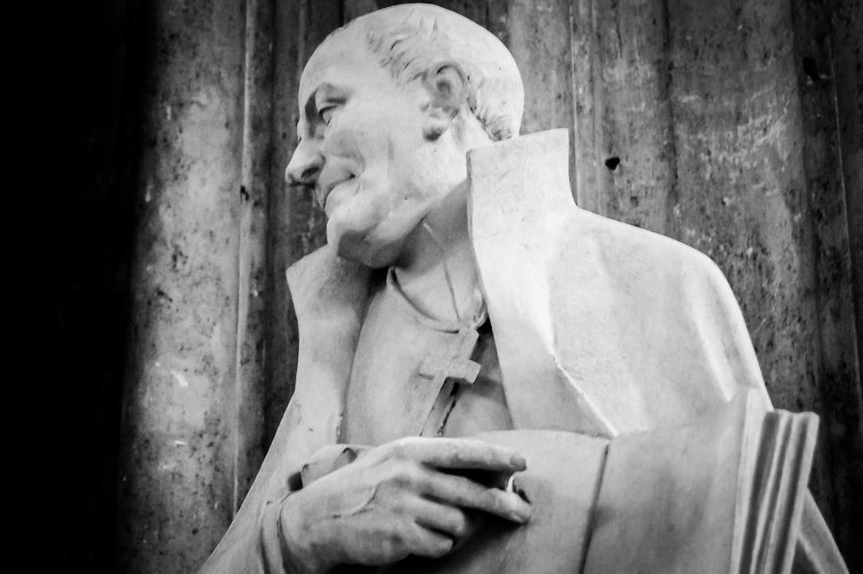 Free Image of Statue of a Man in Black and White 