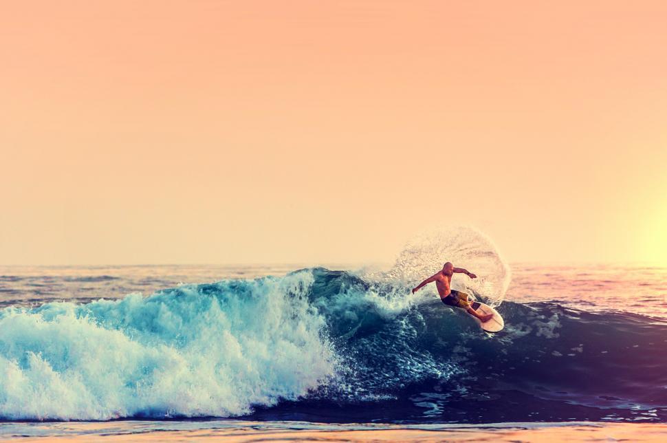 Surf Photos: Download Cool Free Stock Images of Surfers