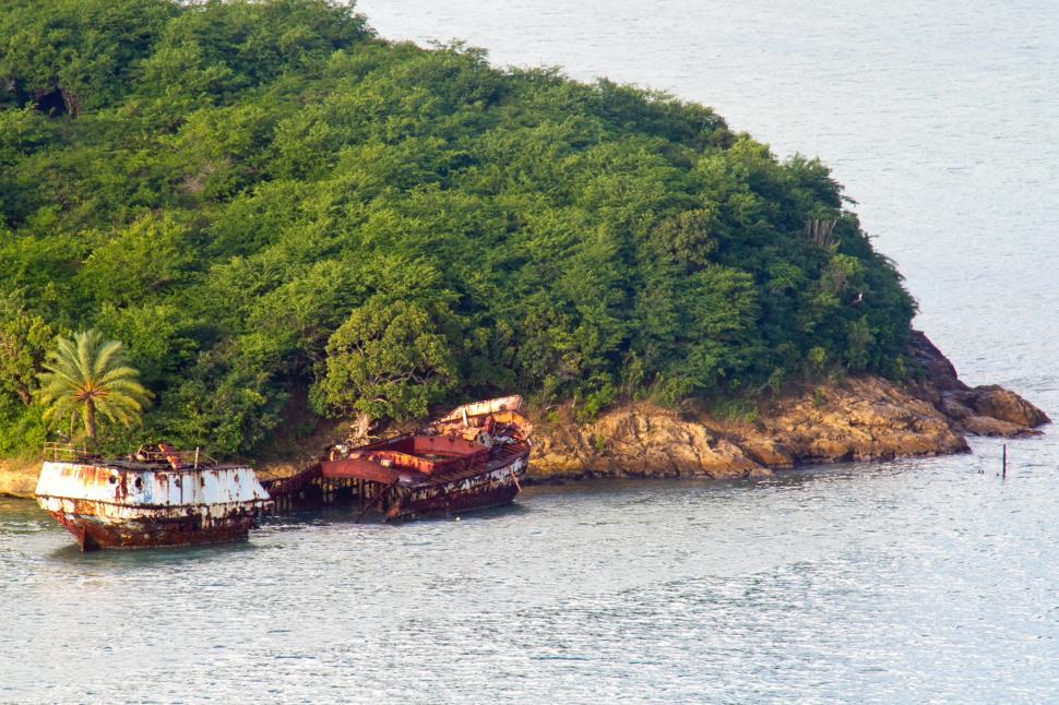 Free Image of Shipwreck 