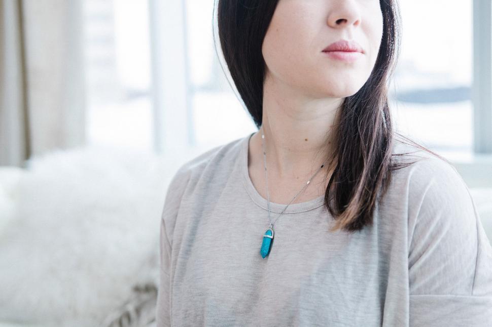 Free Image of Women s Necklace 