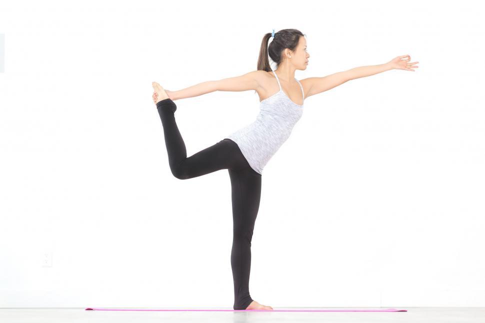Dancer pose yoga flow - YouTube