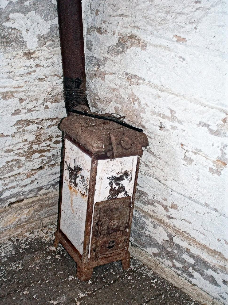 Free Image of The stove 