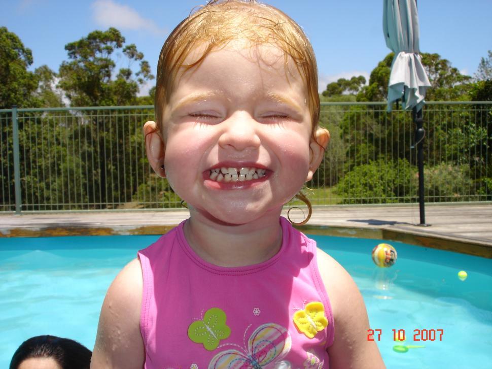 Free Image of child swimmer 