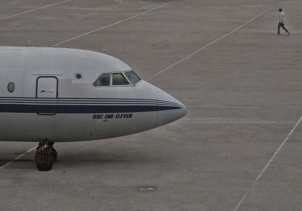 Free Image of Airplane on Runway 