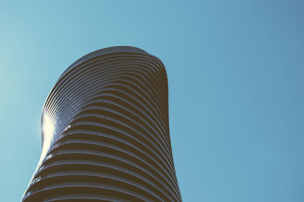Free Image of Modern Skyscraper Towering Against Skyline 