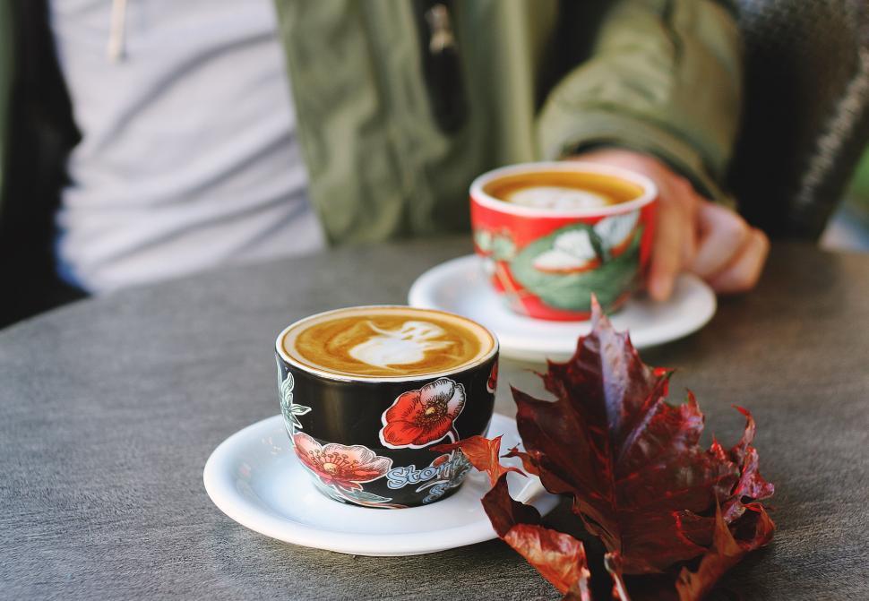 Free Image of Two Cups of Coffee on a Table 