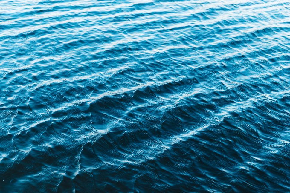 Free Image of Vibrant Blue Waters of a Lake 