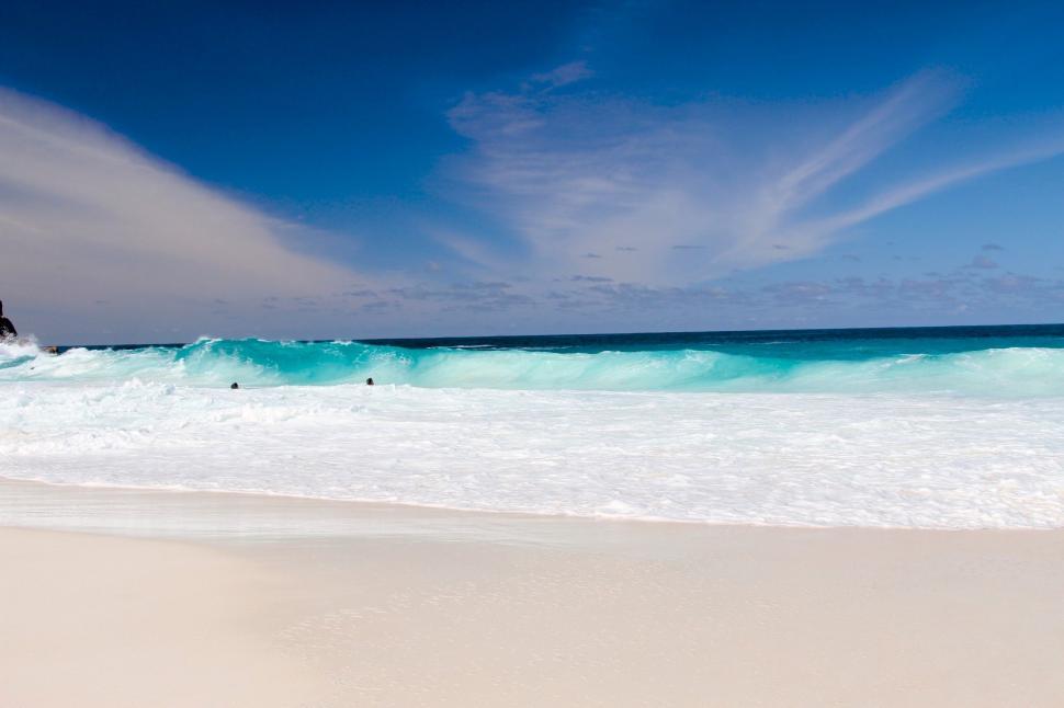 Free Image of Wave Approaching Sandy Beach 