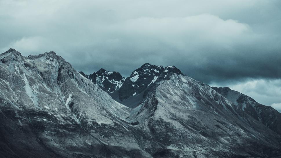 Free Image of Majestic Mountain Range in Monochrome 