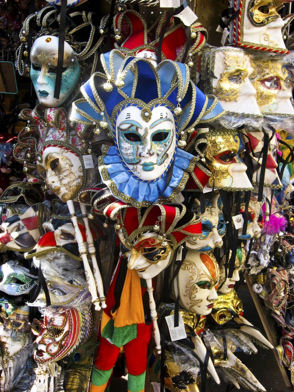 Free Image of hanging carneval masks 