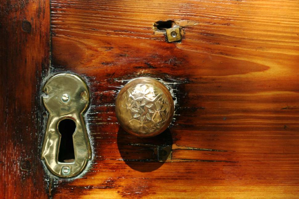 Free Image of old doorknob 