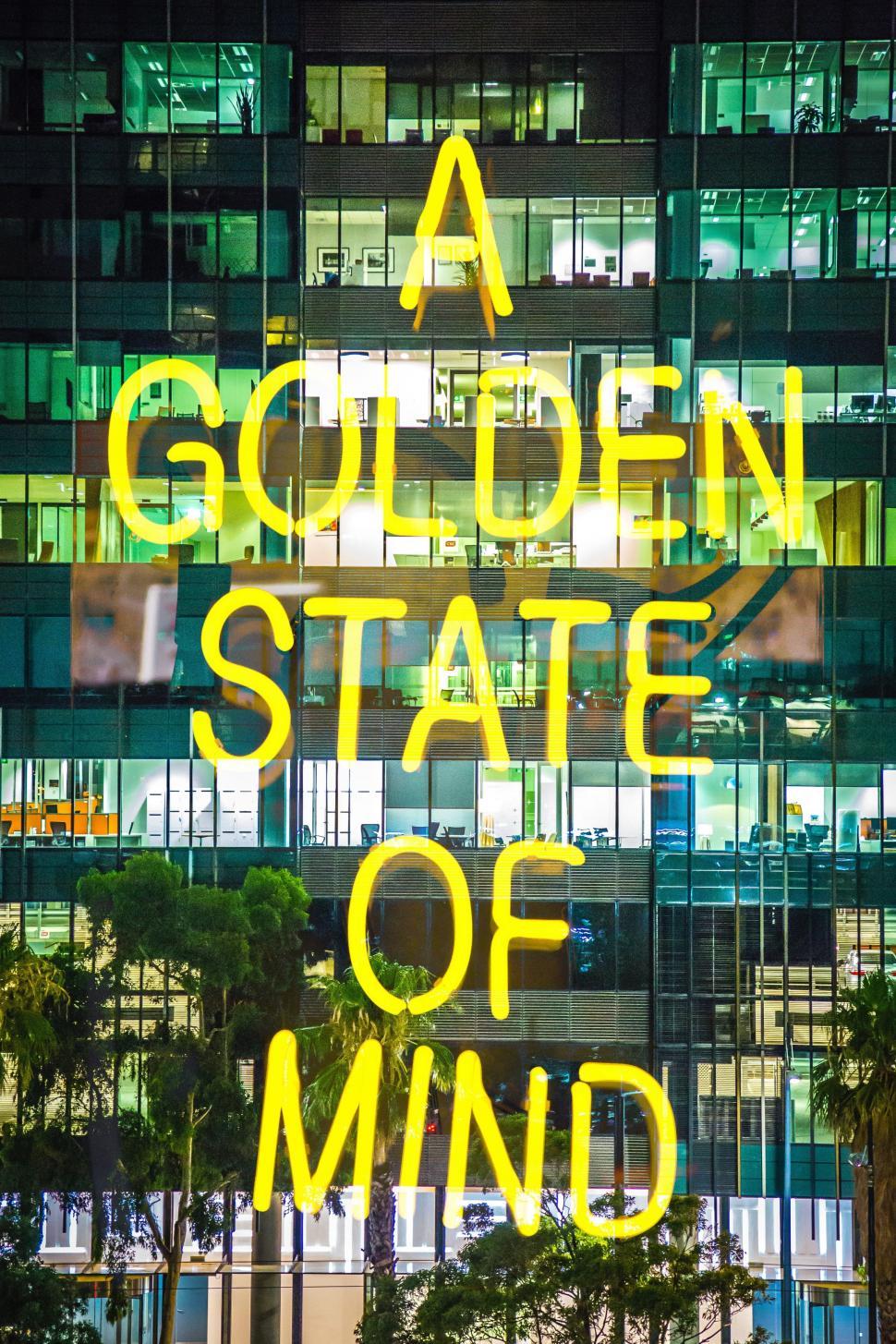 Free Image of A Golden State of Mind Neon Sign 