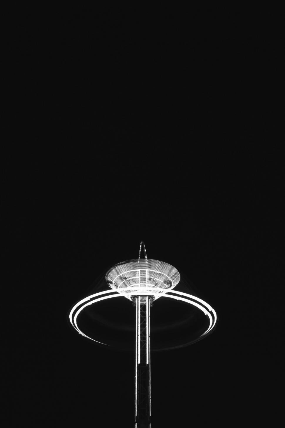 Free Image of Black and White Ferris Wheel 