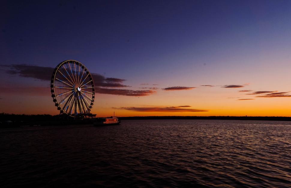 Free Image of Ferris Wheel on Water 
