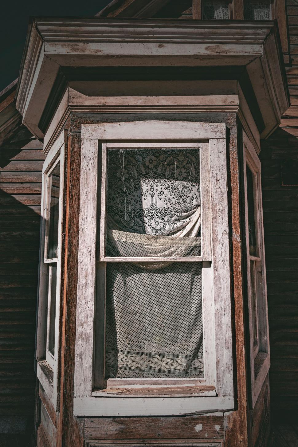 Free Image of Vintage Window With Curtain 