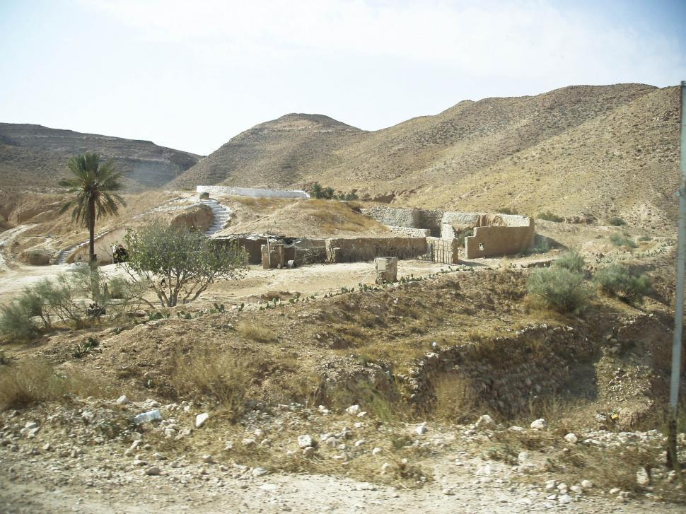 Free Image of Ruins in Tunisian desert 