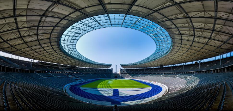 Free Image of Large Stadium With Sky View of Field 